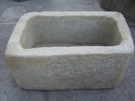 Brunnen aus Naturstein